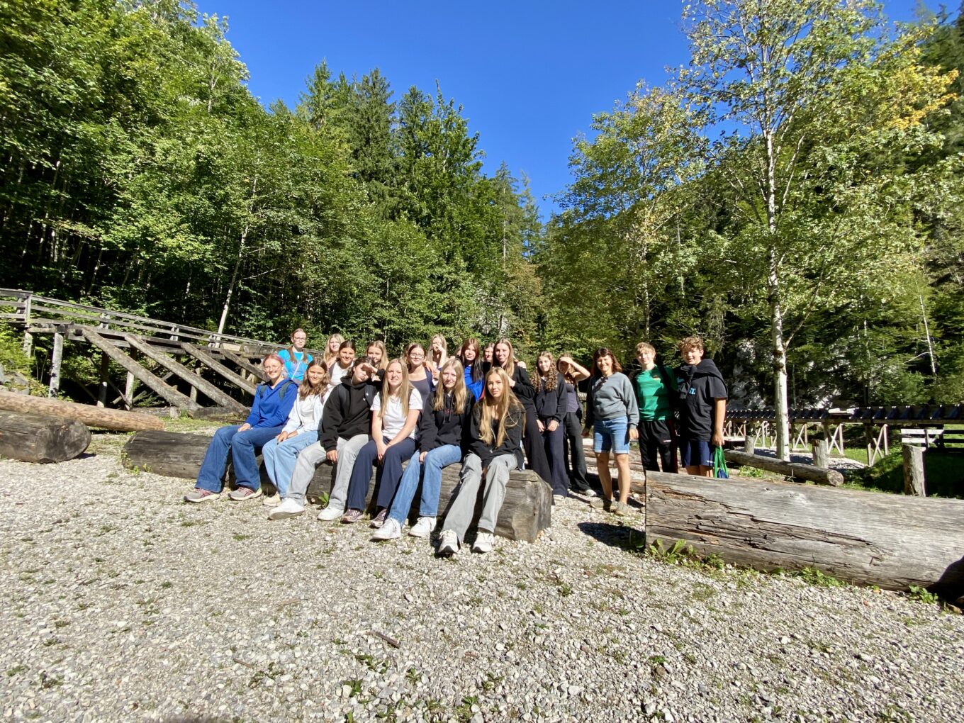 Kennenlerntag im Mendlingtal – Wandern, Natur und Klassengemeinschaft